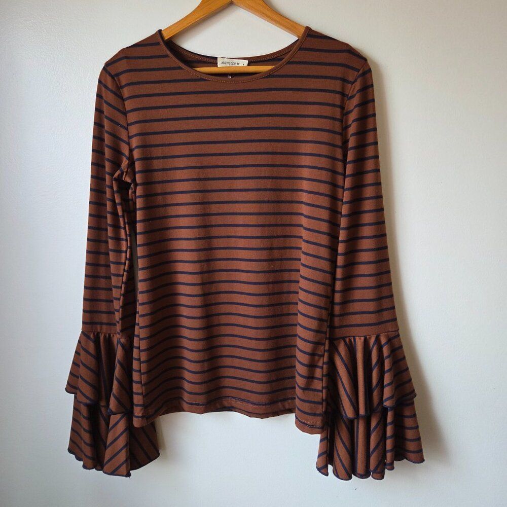 NWT ANDTHEWHY STRIPED BELL LONGSLEEVES TOP SIZE M